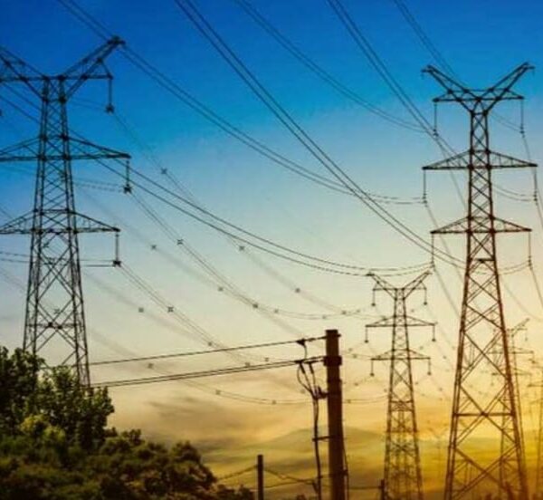 Apagão: aos poucos energia é restabelecida; portugueses ficam 11 horas sem luz