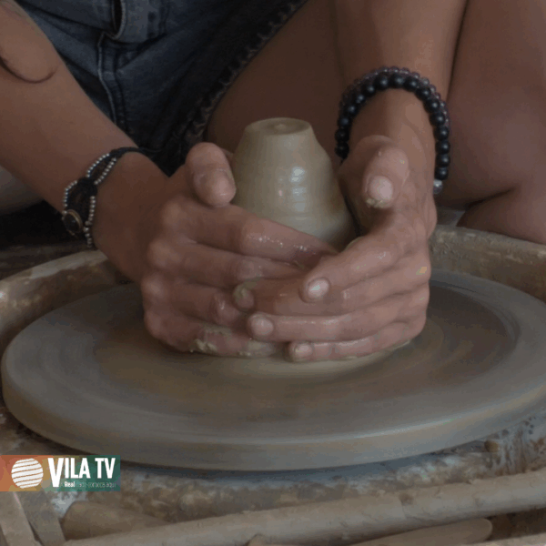 📽️Raízes que Inovam | Sara Marinho é uma das artesãs mais jovens a perpetuar a arte do Barro preto de Bisalhães