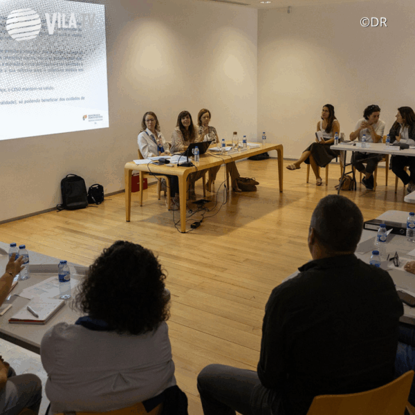Formação do Gabinete de Apoio ao Emigrante reuniu municípios no Museu Vila Velha