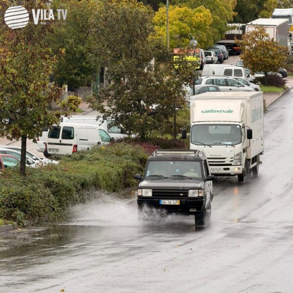Repórter Vila TV| Chuva intensa atinge todo o Distrito; saiba pontos de risco e cuidados